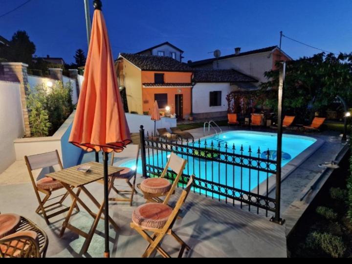 Luanas Rooms With Istrian Touch Buzet Ngoại thất bức ảnh